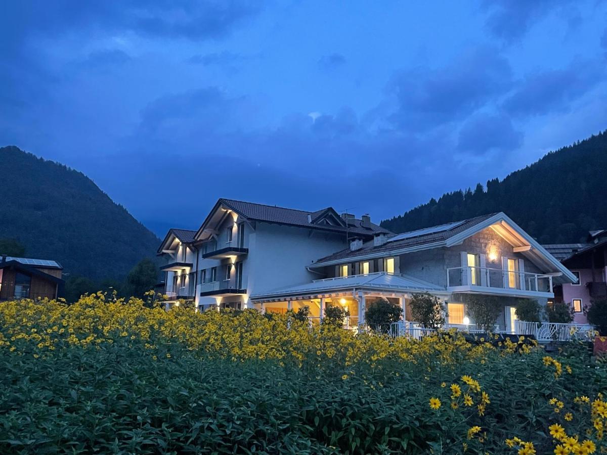 Rosensuite La Residenza Del Rosengarten Pinzolo Eksteriør billede