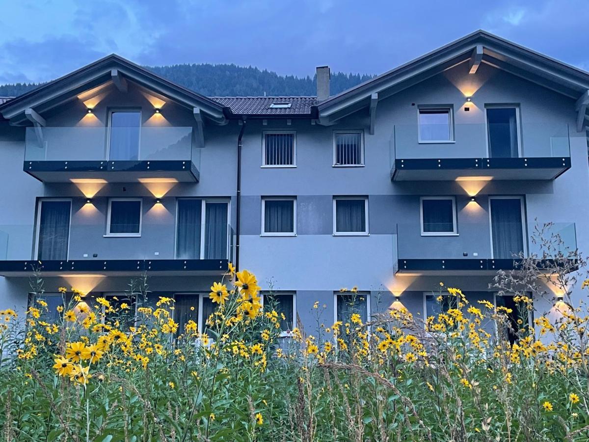 Rosensuite La Residenza Del Rosengarten Pinzolo Eksteriør billede